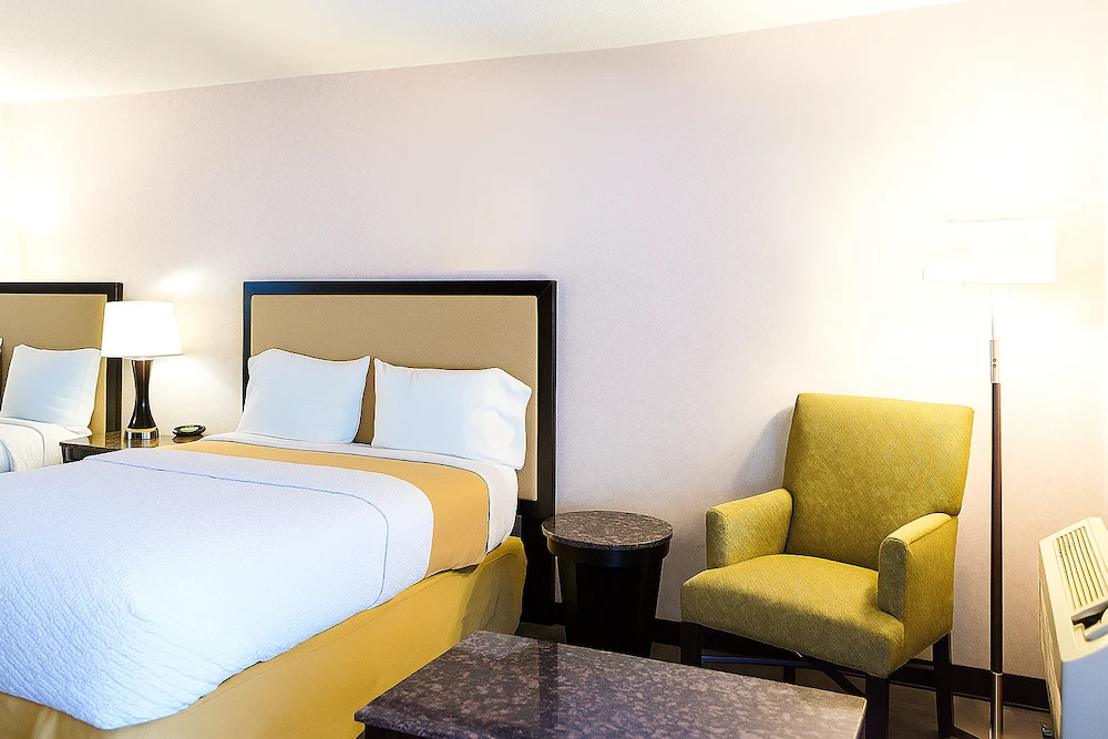 Room - Deluxe Two Queen 3 S
